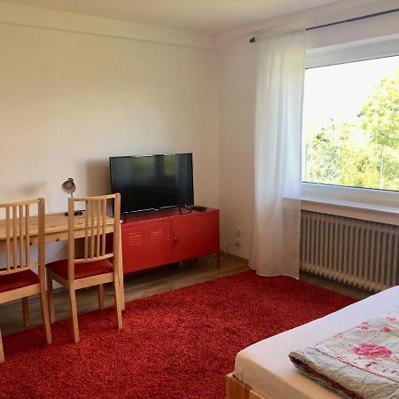 Mayen, Im Mohren, Privatzimmer Nr2, Waldrand, Nahe Nurburgring & Burg Eltz, Gemeinschaftsbad Kültér fotó