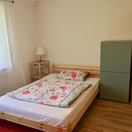 Mayen, Im Mohren, Privatzimmer Nr2, Waldrand, Nahe Nurburgring & Burg Eltz, Gemeinschaftsbad Kültér fotó