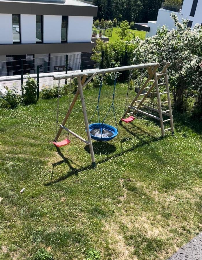 Mayen, Im Mohren, Privatzimmer Nr2, Waldrand, Nahe Nurburgring & Burg Eltz, Gemeinschaftsbad Kültér fotó